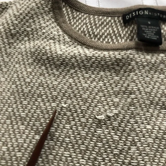 Oatmeal Patterned Batwing Sweater - Picture 12 of 13